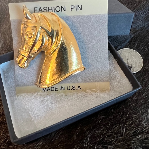 Source Unknown Jewelry - Horse Head Gold Tone Brooch